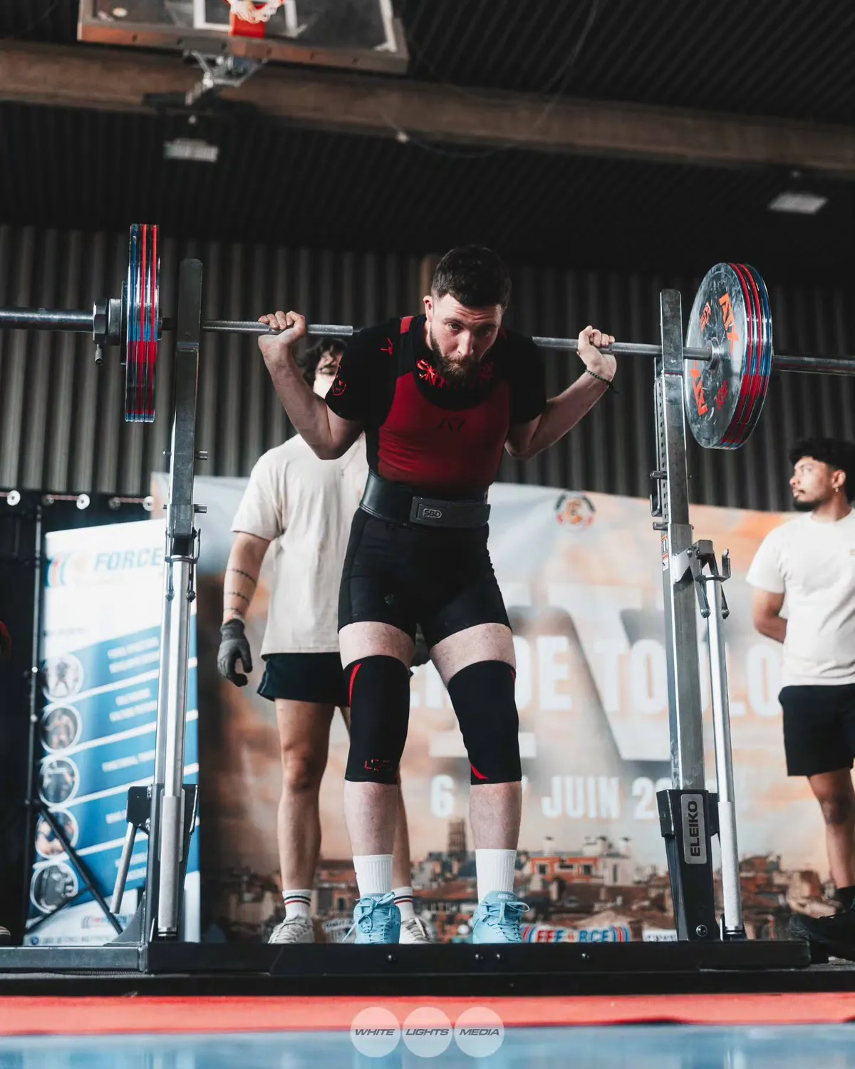 Première compétition au 4 Open de Toulouse. Photo @hnrypowerlift / @whitelightsmediafr.